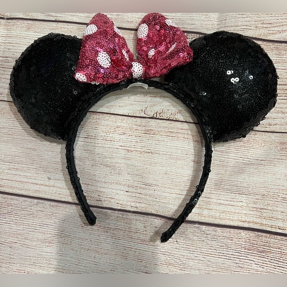 Minnie Mouse Ears Headband Polka Dot Bow - Picture 1 of 3